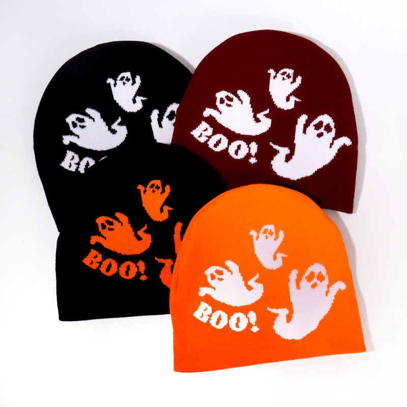 Topi musim sejuk corak hantu