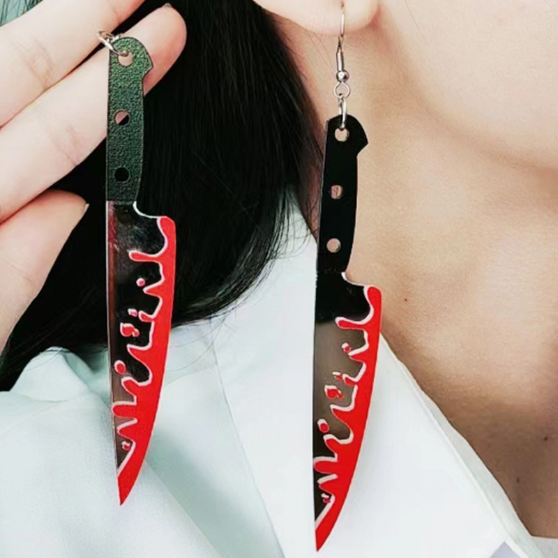 Anting-anting pisau darah besar Halloween